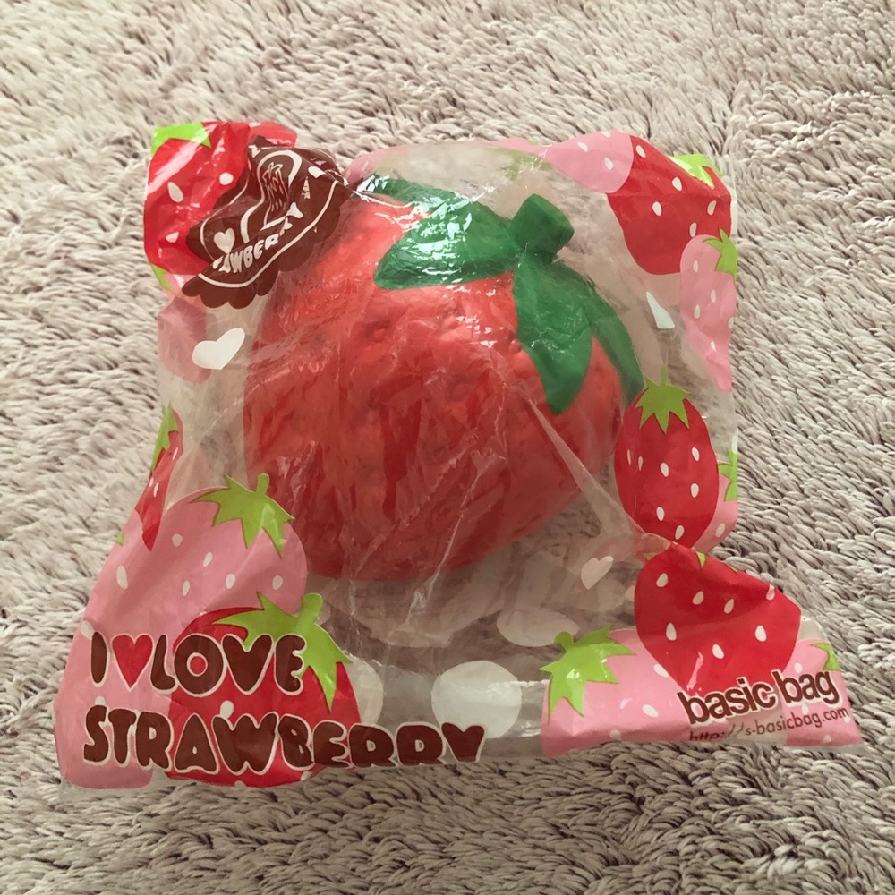 ⚡️⚡️Authentic Ibloom Strawberry Squishy